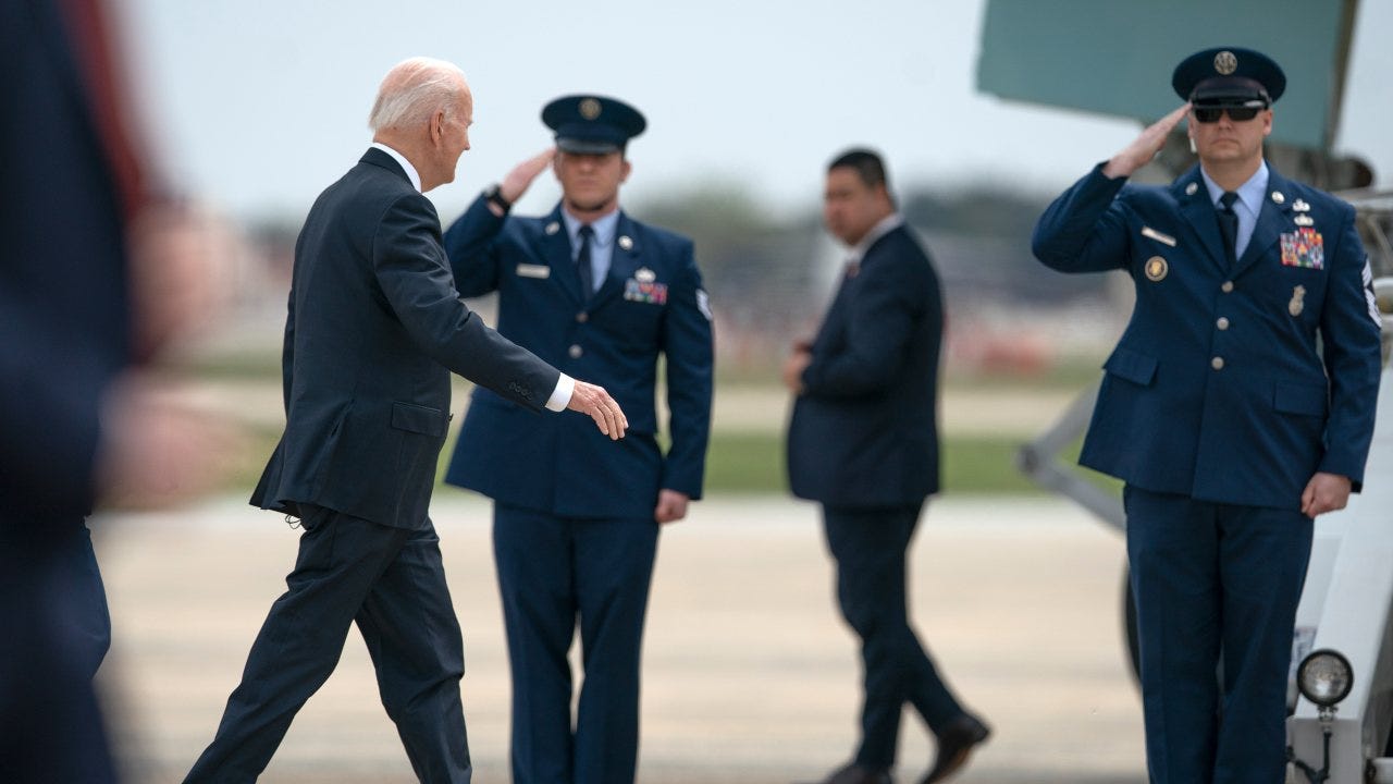 Biden announces heavy artillery, other weapons for Ukraine