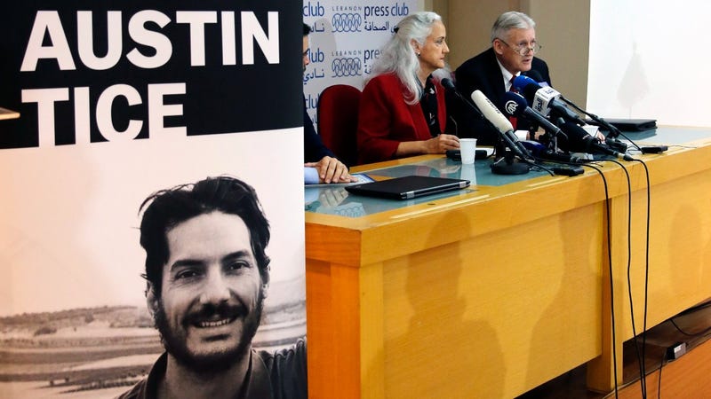 Biden meets with parents of missing journalist, Marine vet Austin Tice