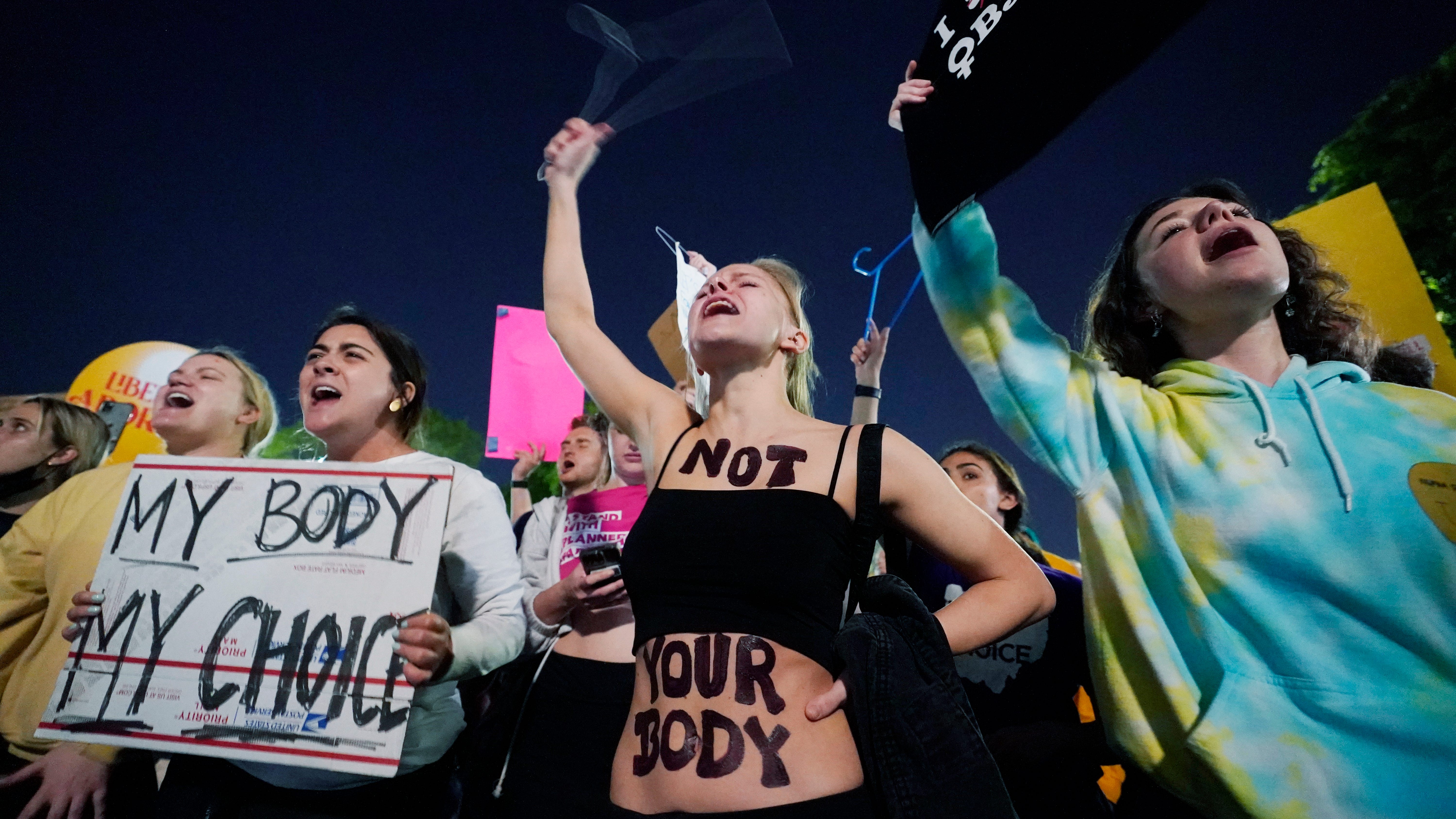 Report: Draft opinion suggests high court could overturn Roe v. Wade