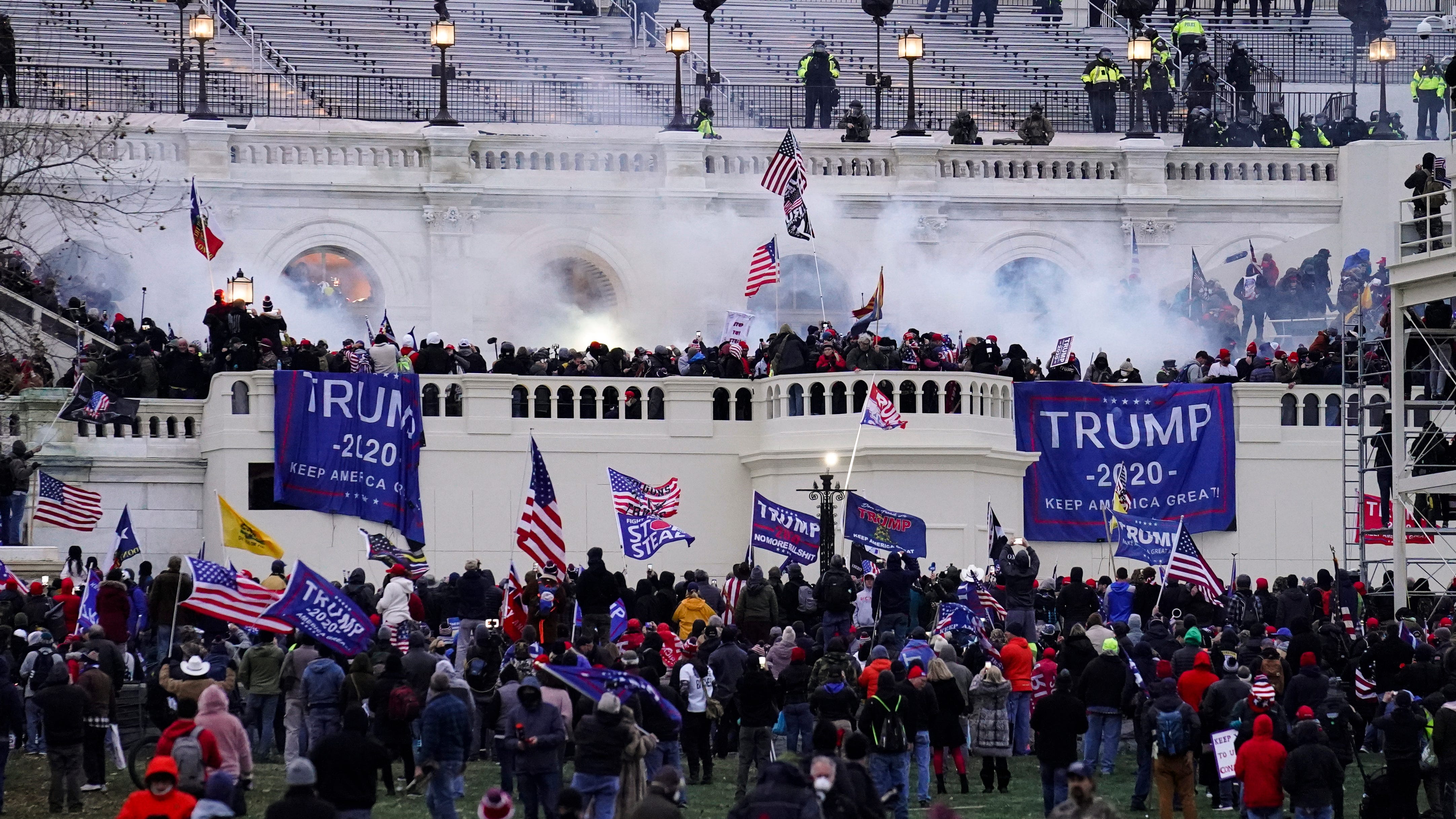 Two Illinois sisters plead guilty to joining U.S. Capitol riot in 2021