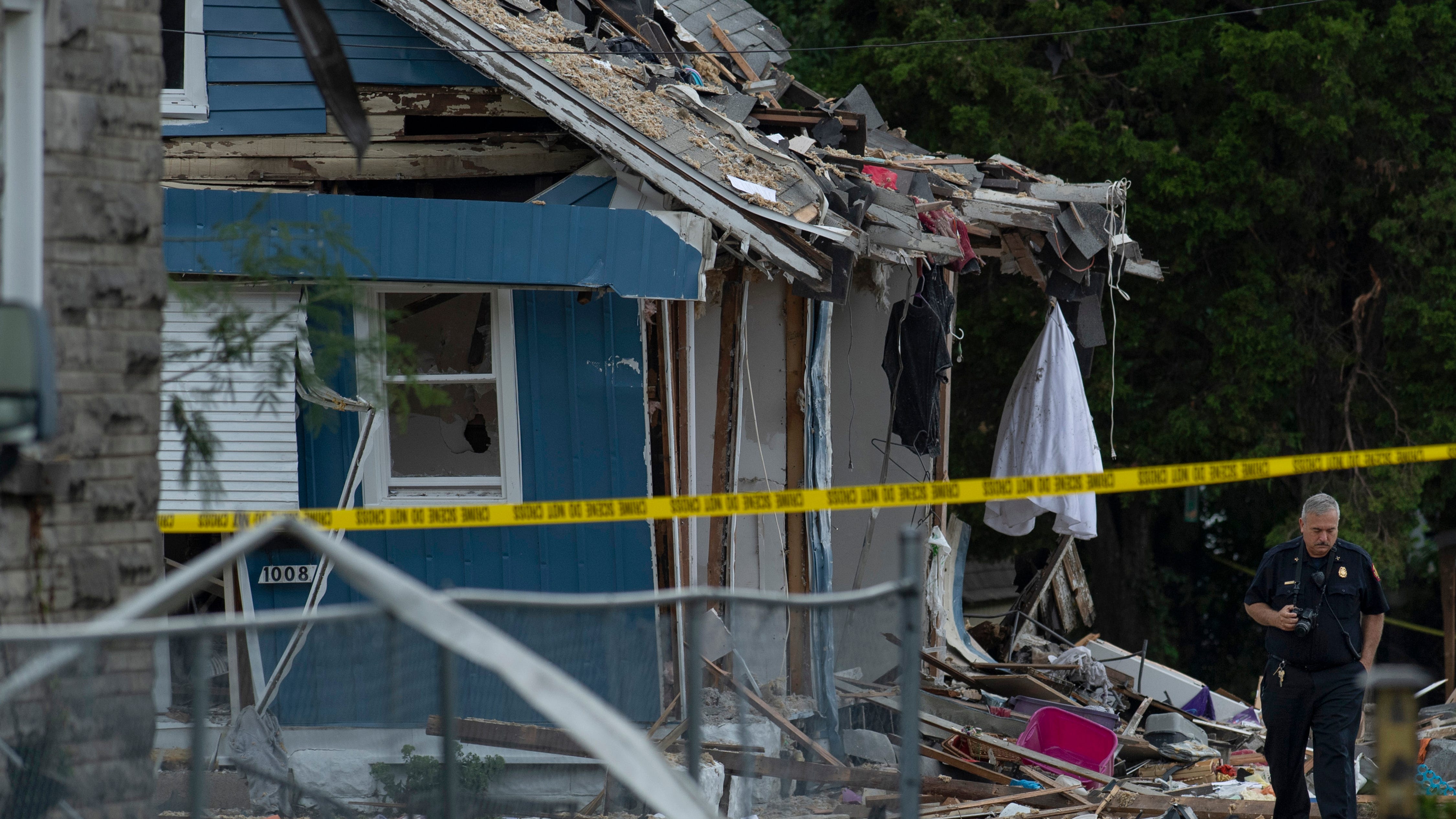 Cause to gigantic Evansville, Ind. explosion that killed 3 and damaged 39 homes remains unknown