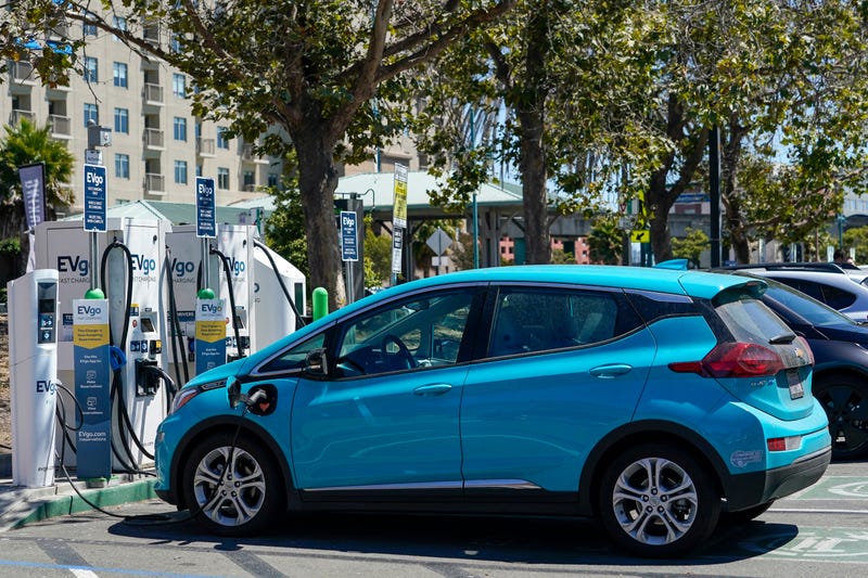 California moves toward phasing out gas-fueled vehicles
