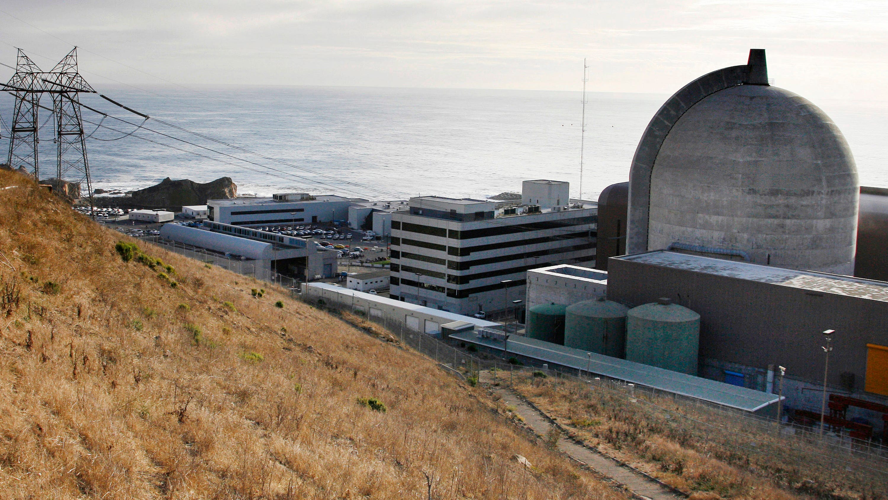 California's last nuke plant to seek US OK for extended run