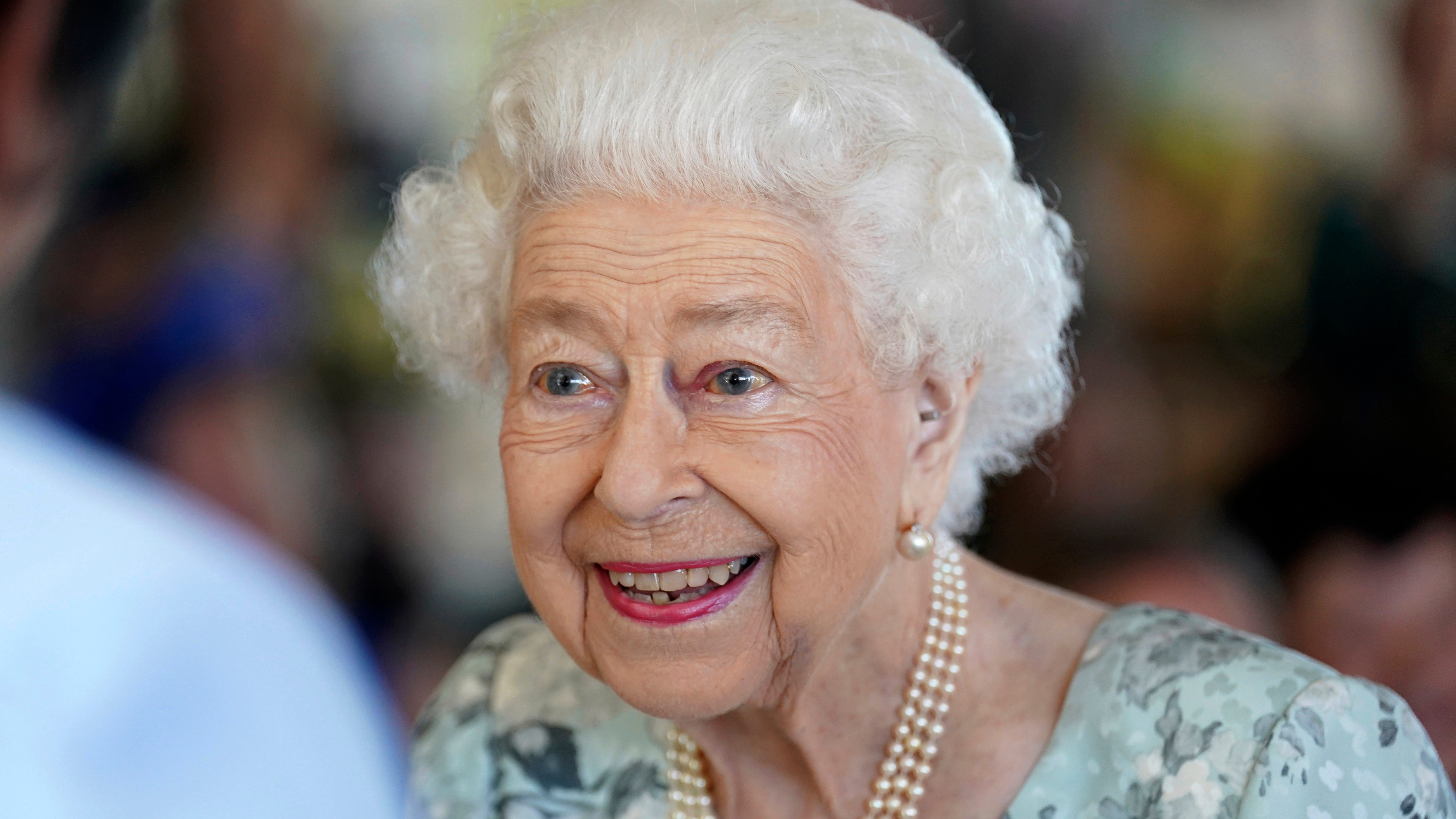 Preocupación en Gran Bretaña por salud de la reina Isabel II