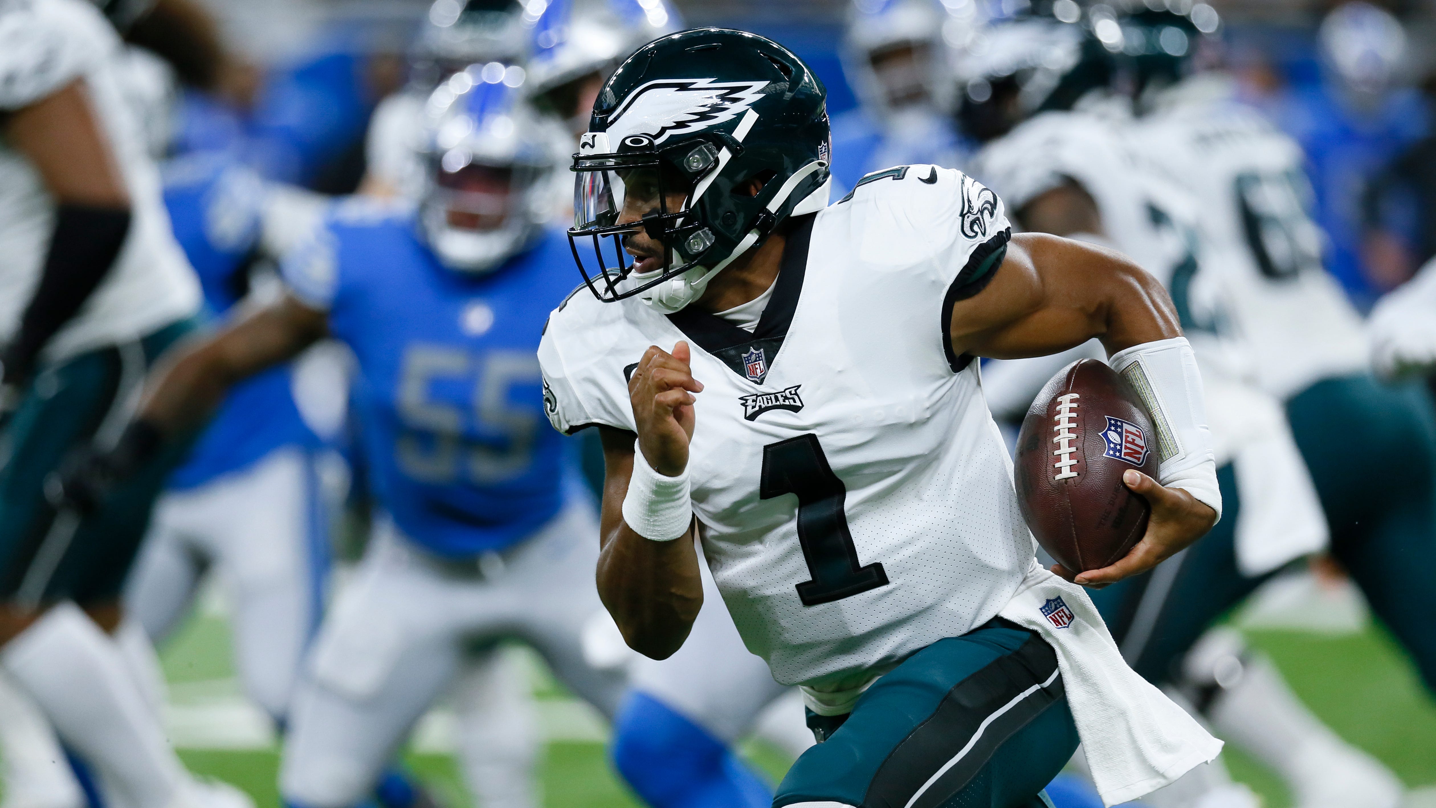 Jalen Hurts, Eagles too much for Lions in opener 38-35