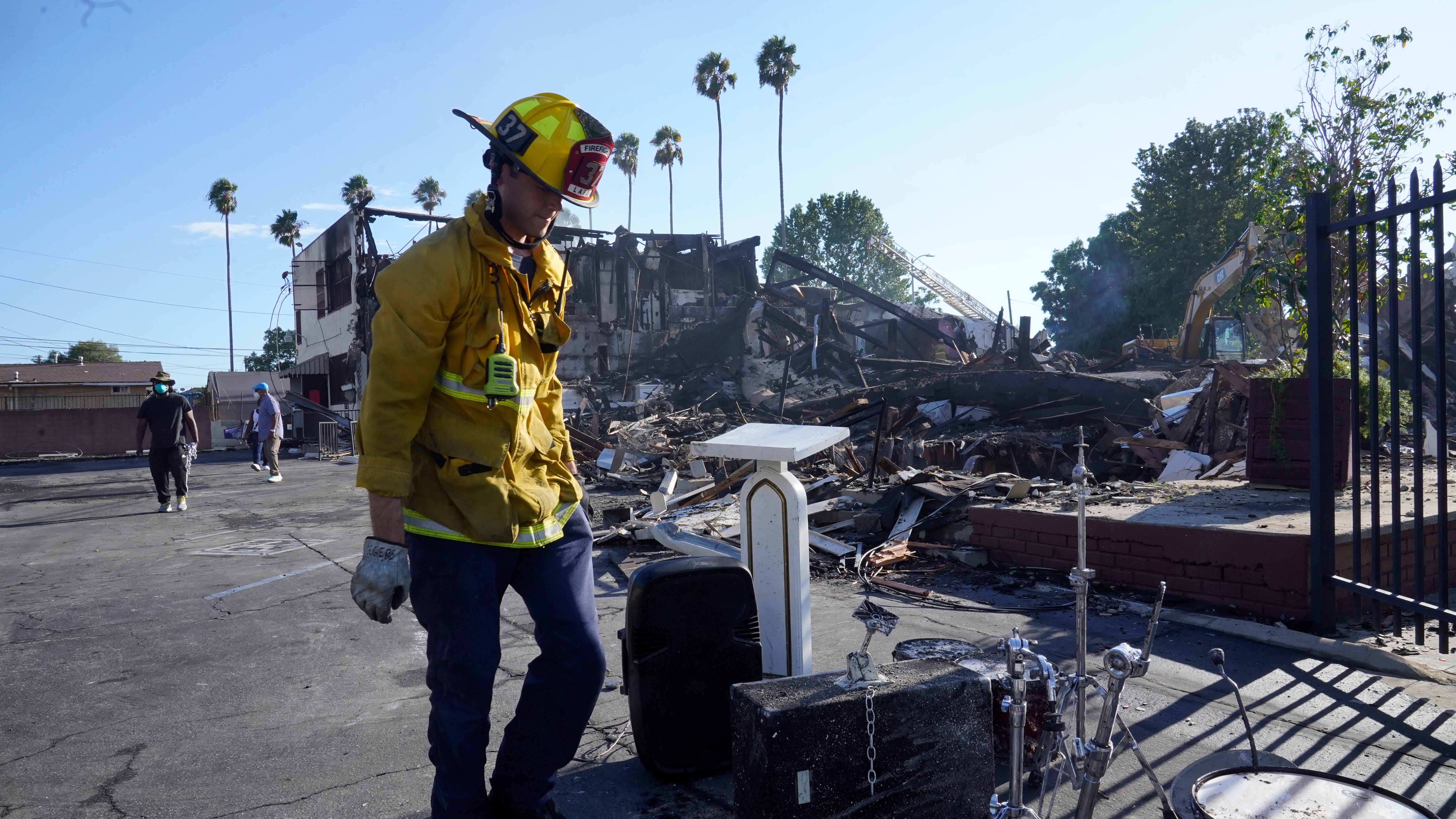 Arson investigation after fire destroys historic LA church