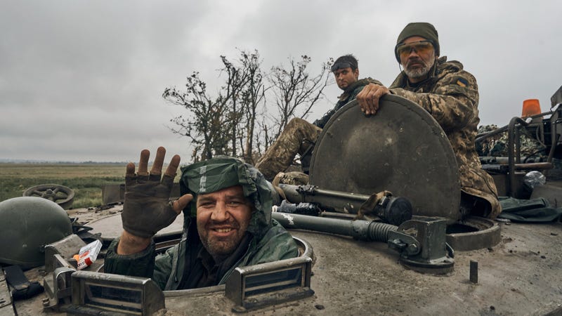 Ukraine piles pressure on retreating Russian troops