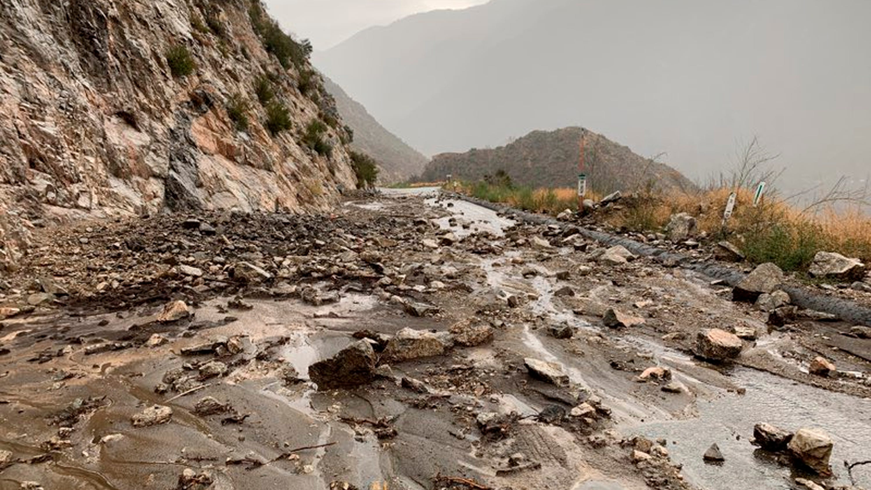 Southern California mudslides damage homes, carry away cars