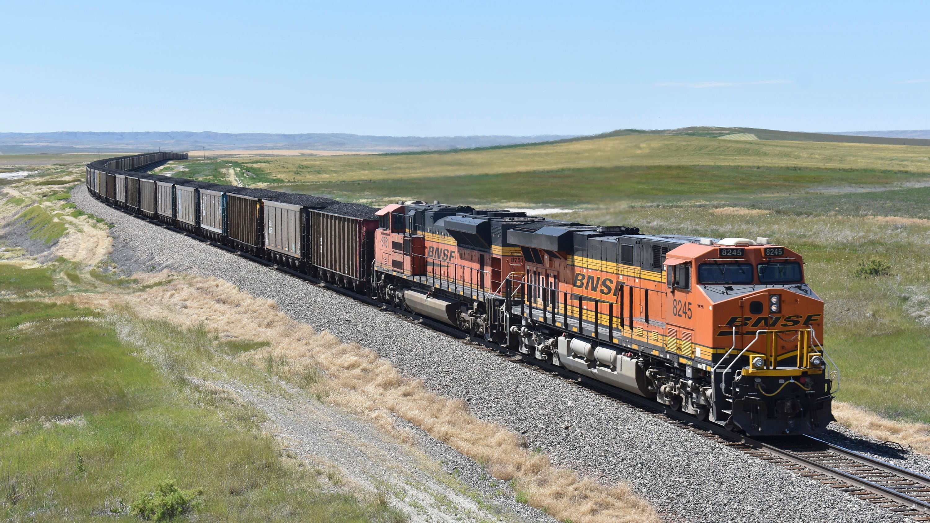 Businesses, White House plan for possible rail strike Friday