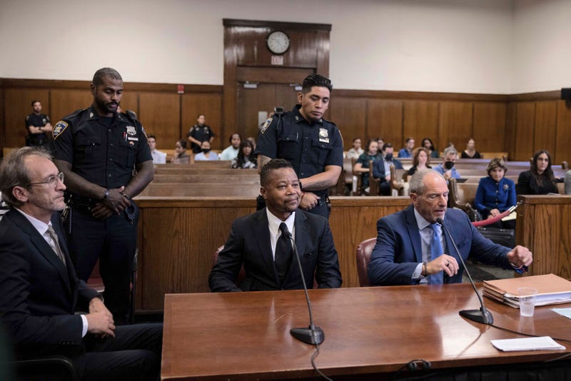 Actor Cuba Gooding Jr., center, appears in Manhattan Criminal Court for his sexual misconduct case on Oct. 13, 2022