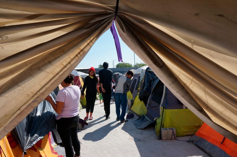 Migrants gather in Mexico as end nears for US asylum limits