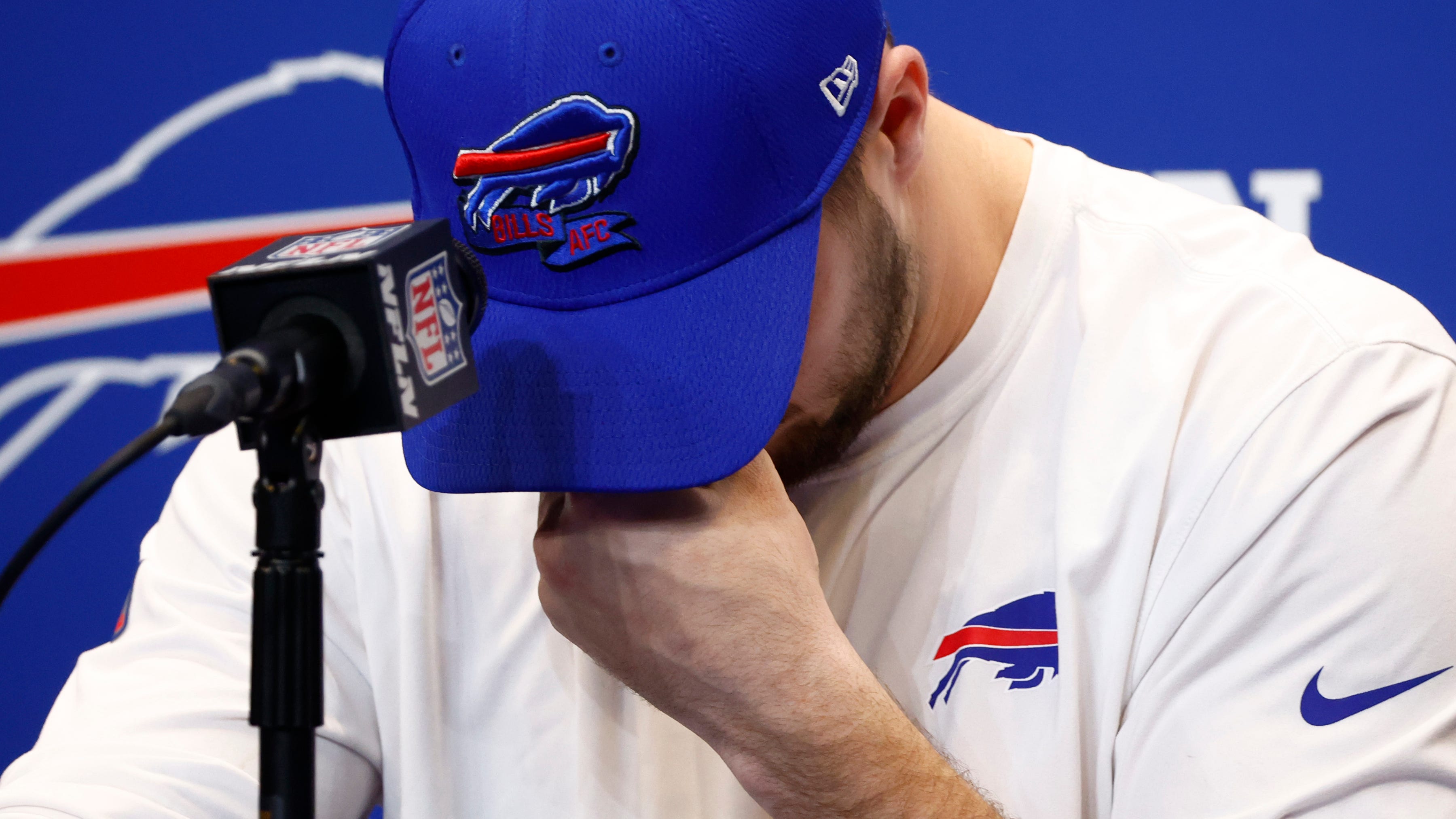 From 'Pray for Damar' to 'Play for Damar'; Bills back to work with Hamlin at forefront of thoughts