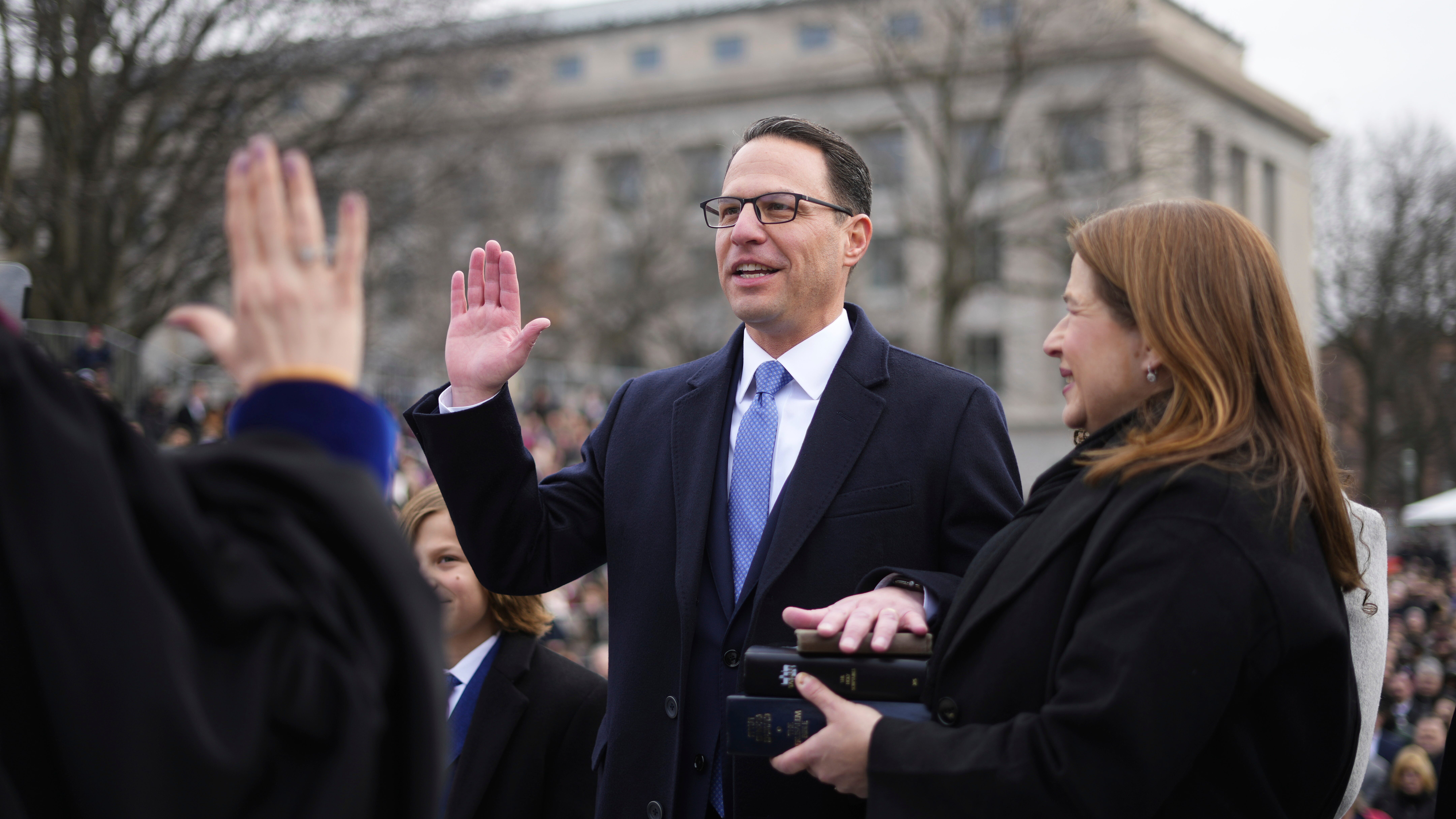 Gov. Josh Shapiro, Lt. Gov. Austin Davis sworn in at Pa. state Capitol