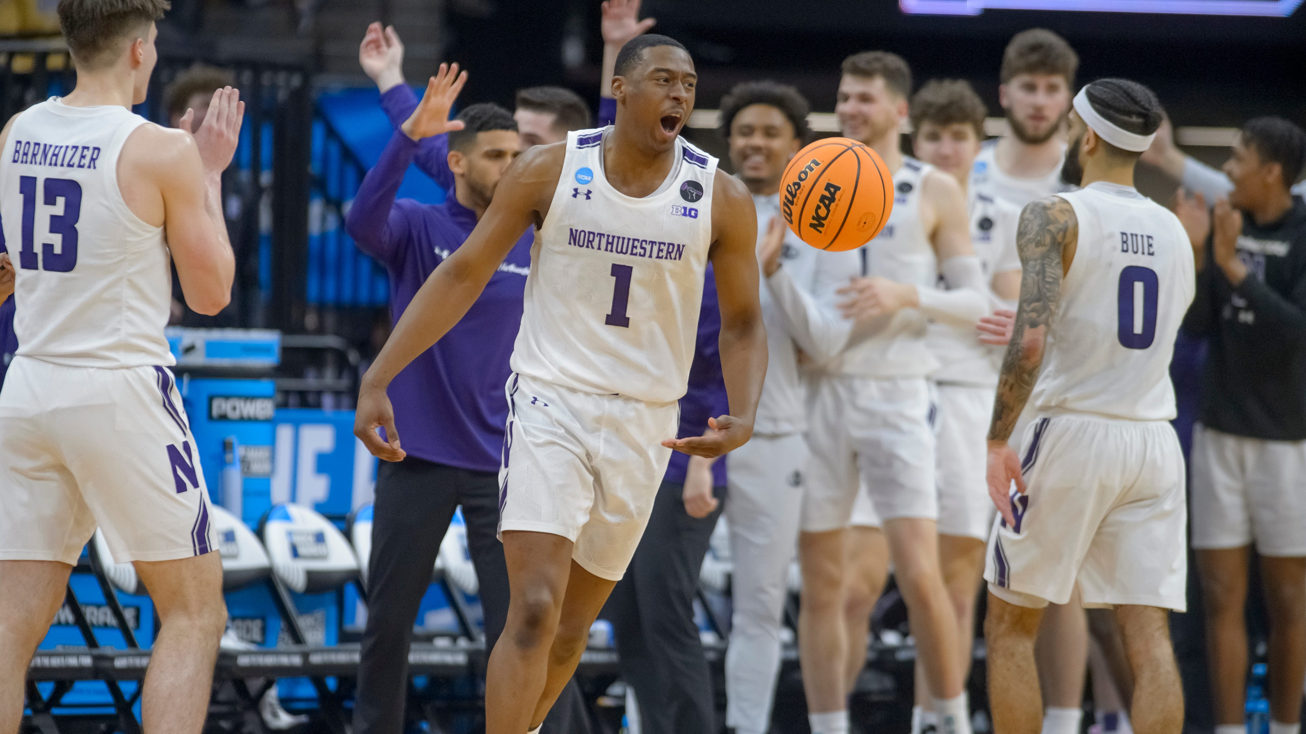 Northwestern keeps dancing; Wildcats advances to 2nd round in March Madness tournament