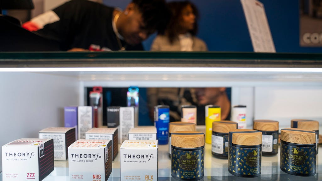 Crackdown proposed for illegal pot shops in New York