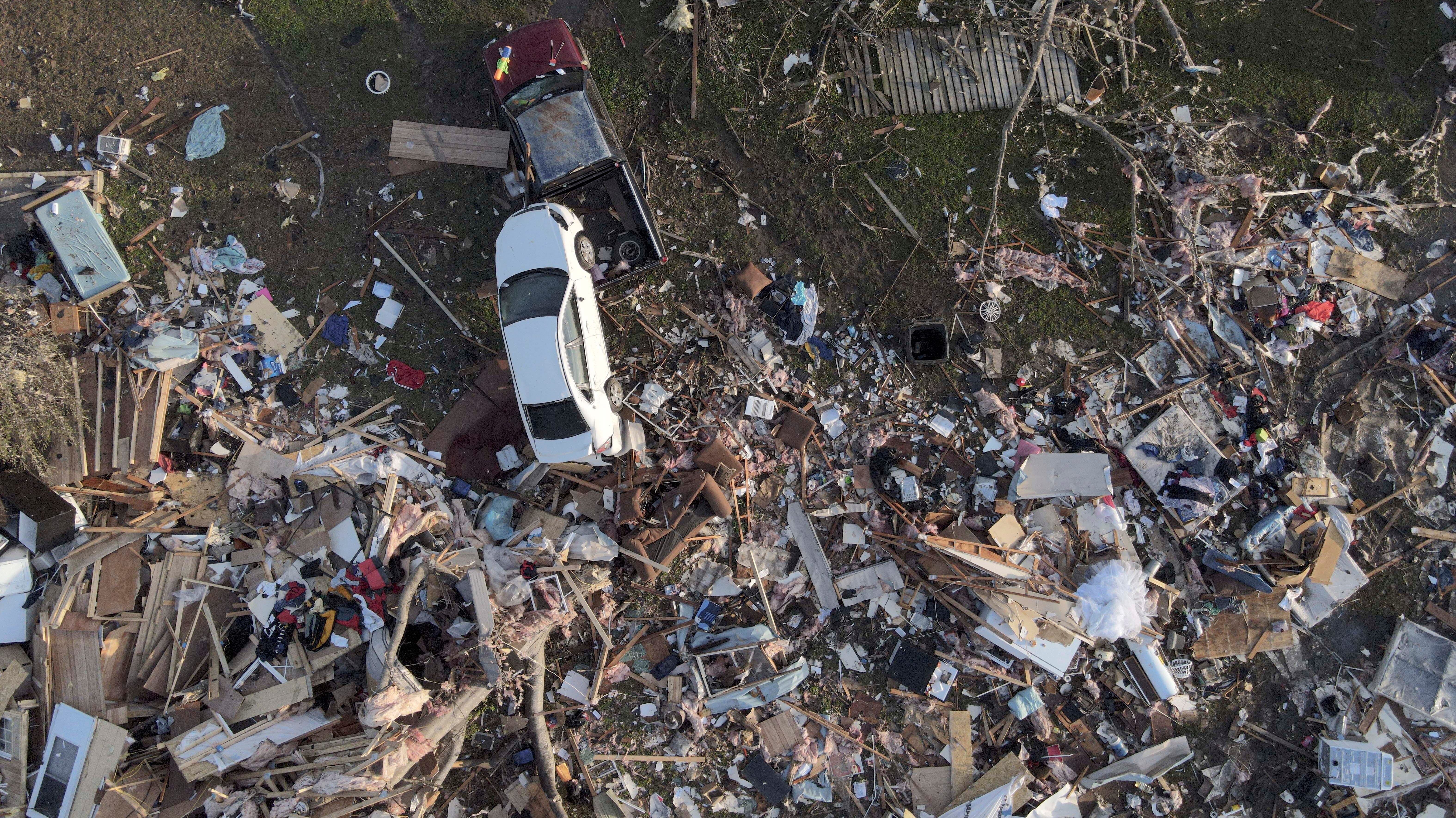 In tornado-devastated Mississippi, a daunting recovery begins