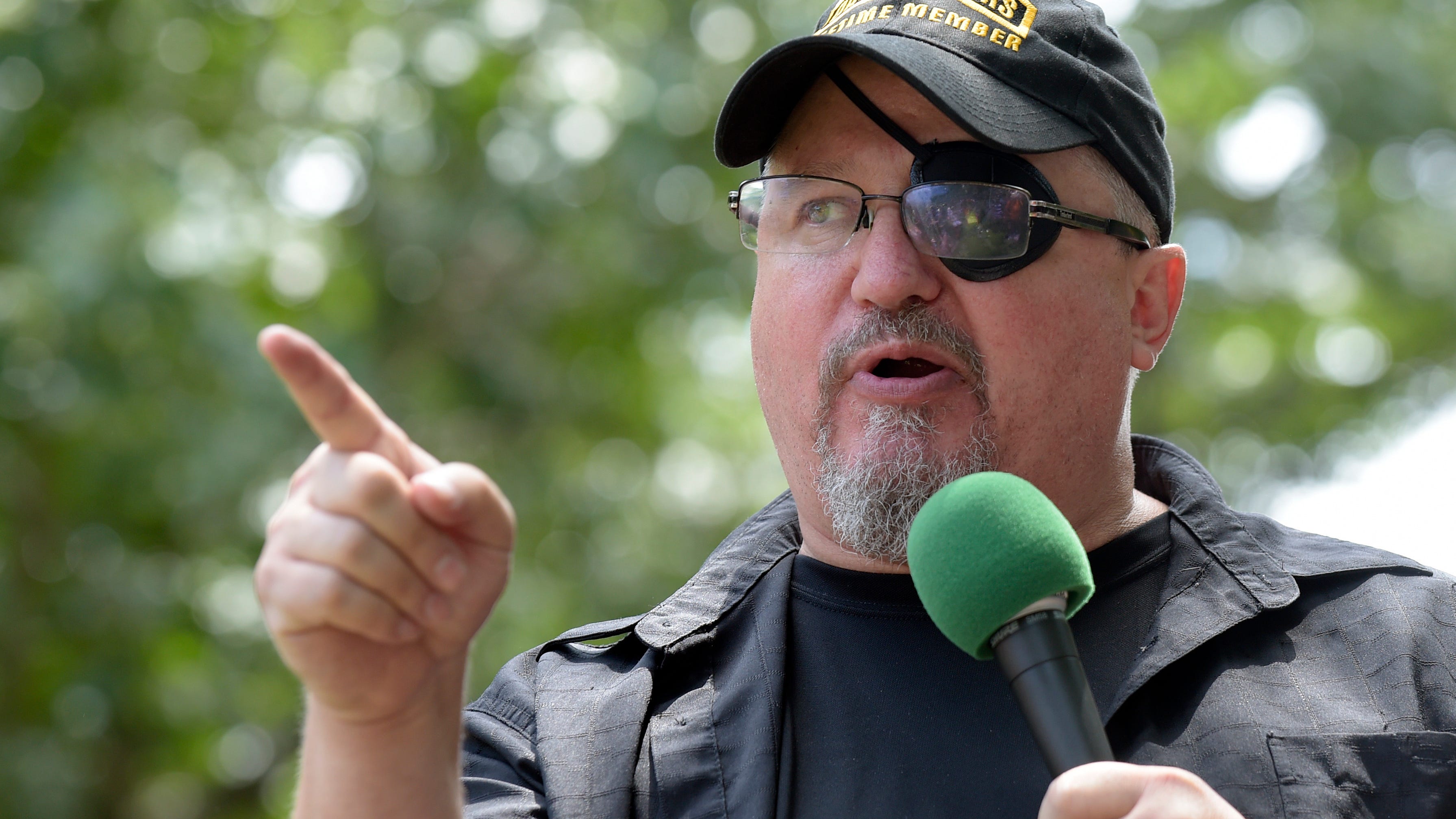 Jan. 6 prosecutors seek 25 years for Oath Keepers founder, Army veteran
