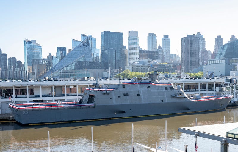 Navy commissions USS Cooperstown; honors war veteran players