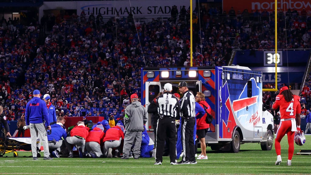 Bills running back Damien Harris released from the hospital a day after hurting his neck