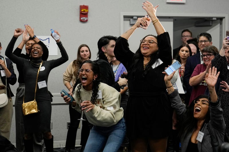 Issue 1 supporters celebrate in Ohio