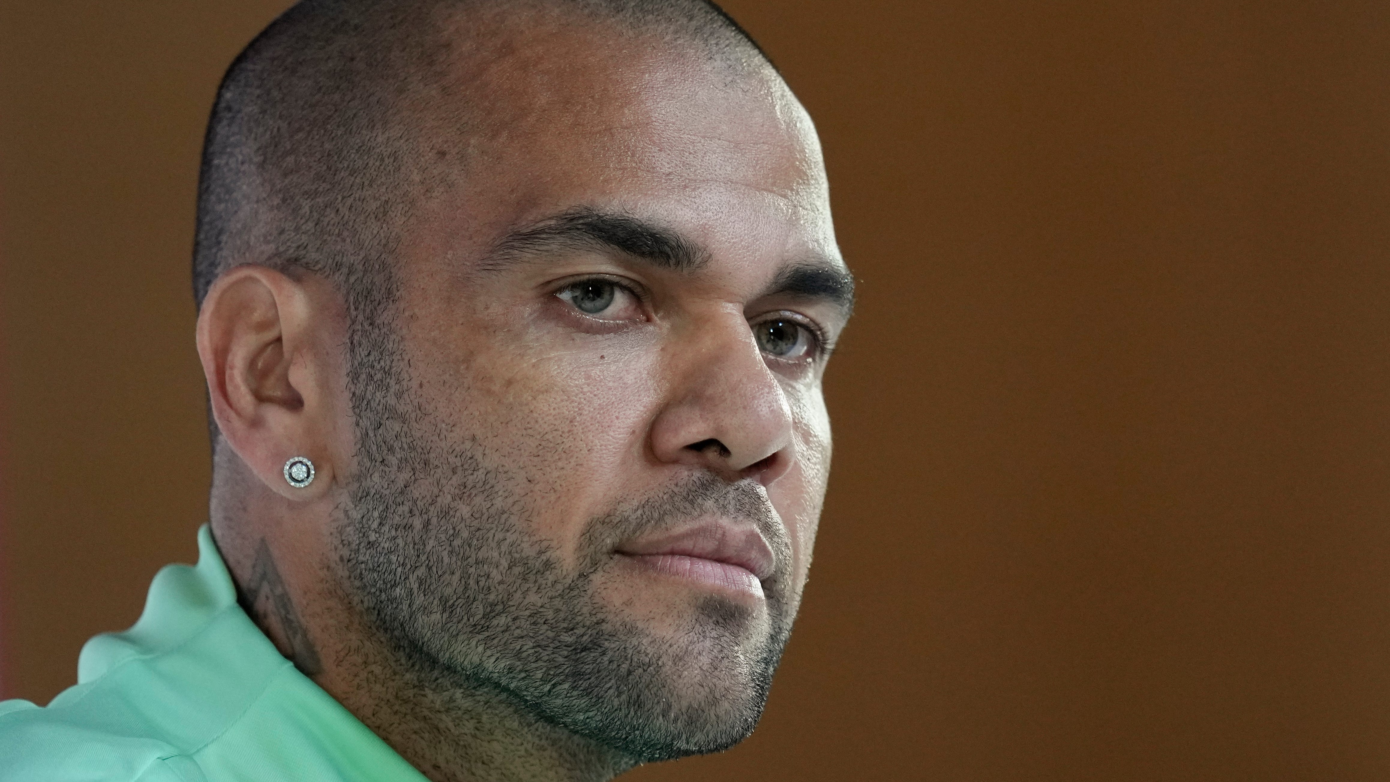 Dani Alves enfrentará juicio en España en caso de agresión sexual