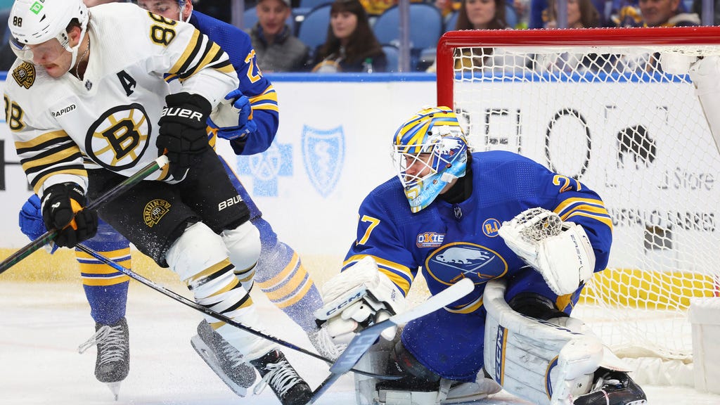 Pastrnak leads Bruins with three-point outing in 5-2 win over Sabres