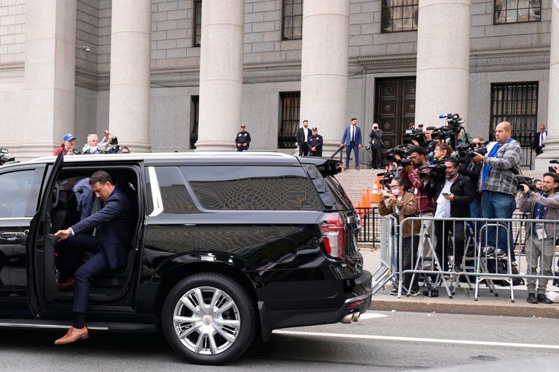 Alex Spiro, attorney for Mayor Eric Adams, arrives at the federal courthouse in New York on Oct. 2, 2024