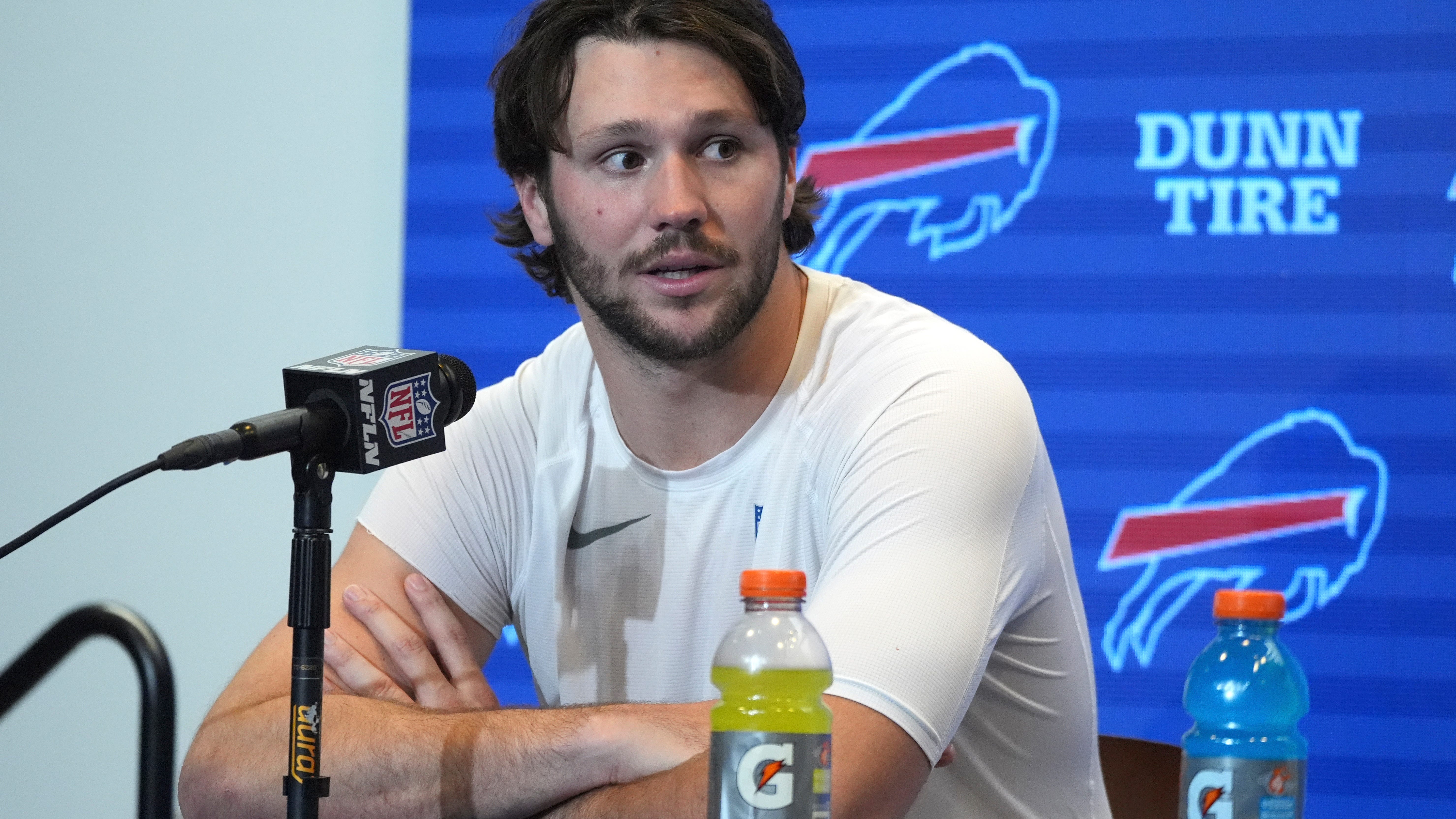 Bills QB Allen dismisses comparisons to Mahomes by noting he's 0-3 in playoffs against Chiefs star