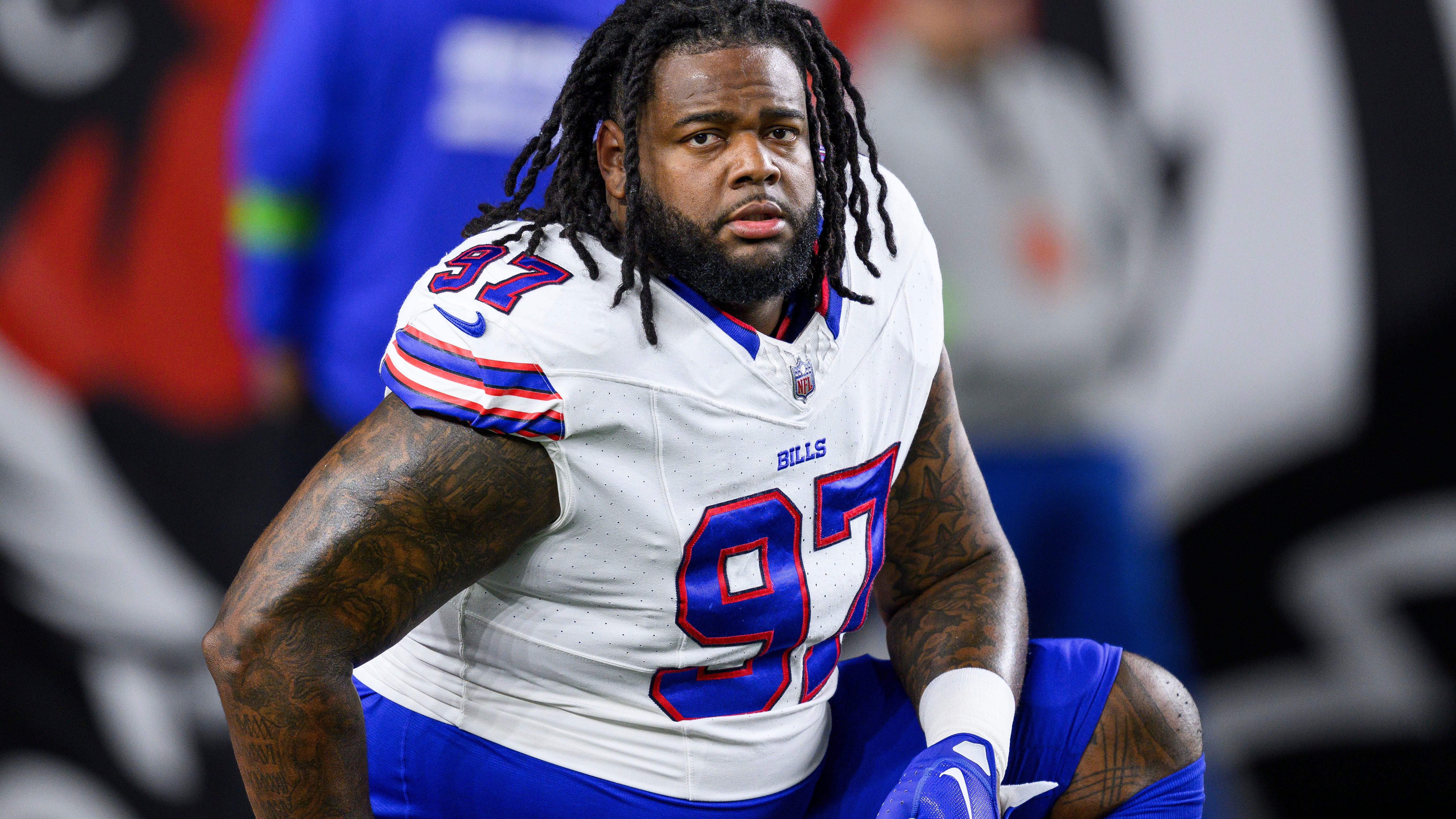 Defensive tackle Jordan Phillips returns for fourth stint with Bills