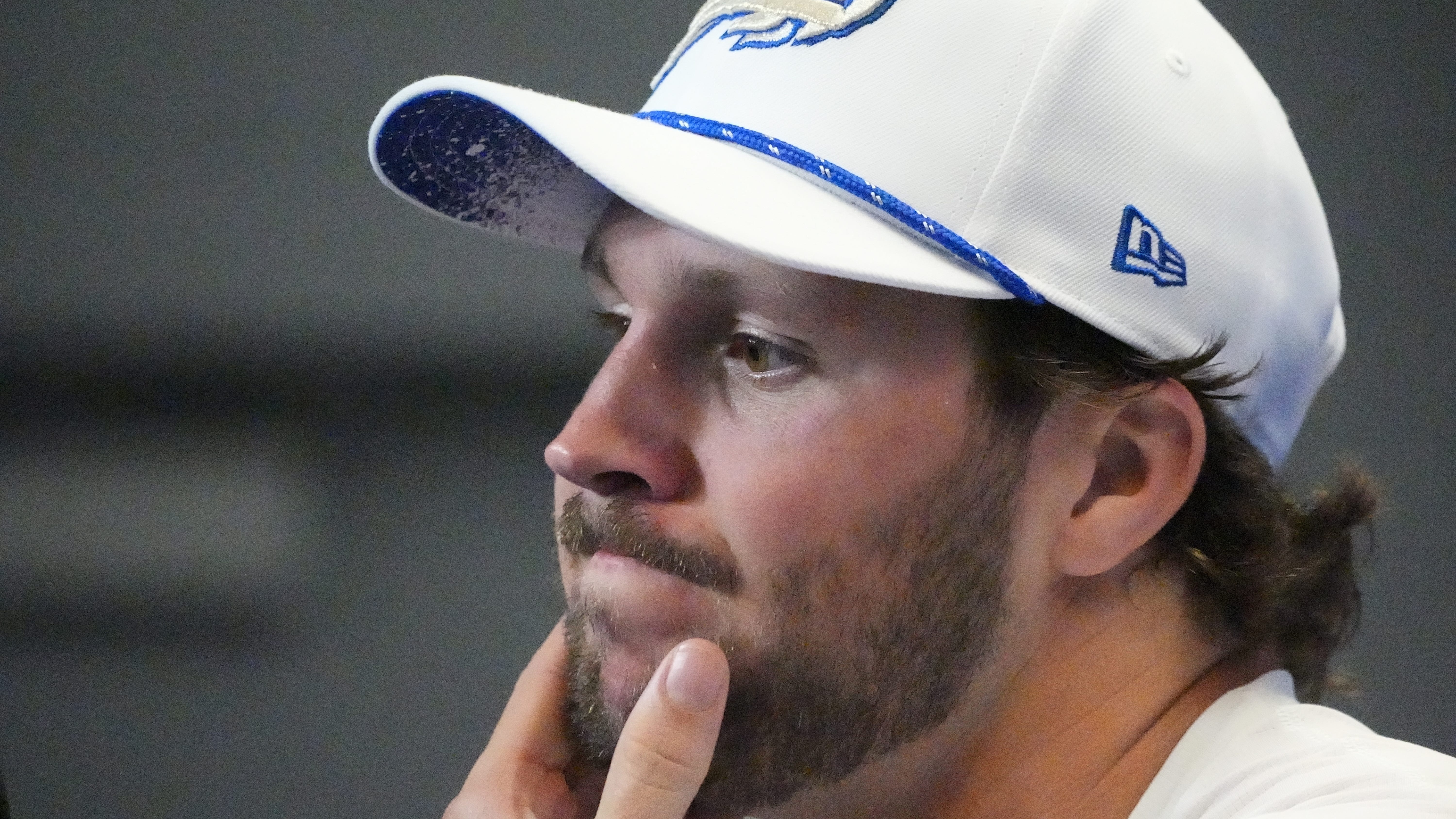 Bills commit 3 turnovers to beat themselves in dropping to 4-1 following 23-20 loss to Patriots
