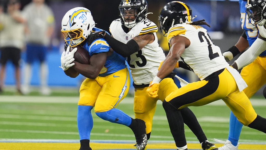 UPDATE: Six-time Pro Bowl CB Darius Slay puts off reporting to Bills to focus on family, consider retirement