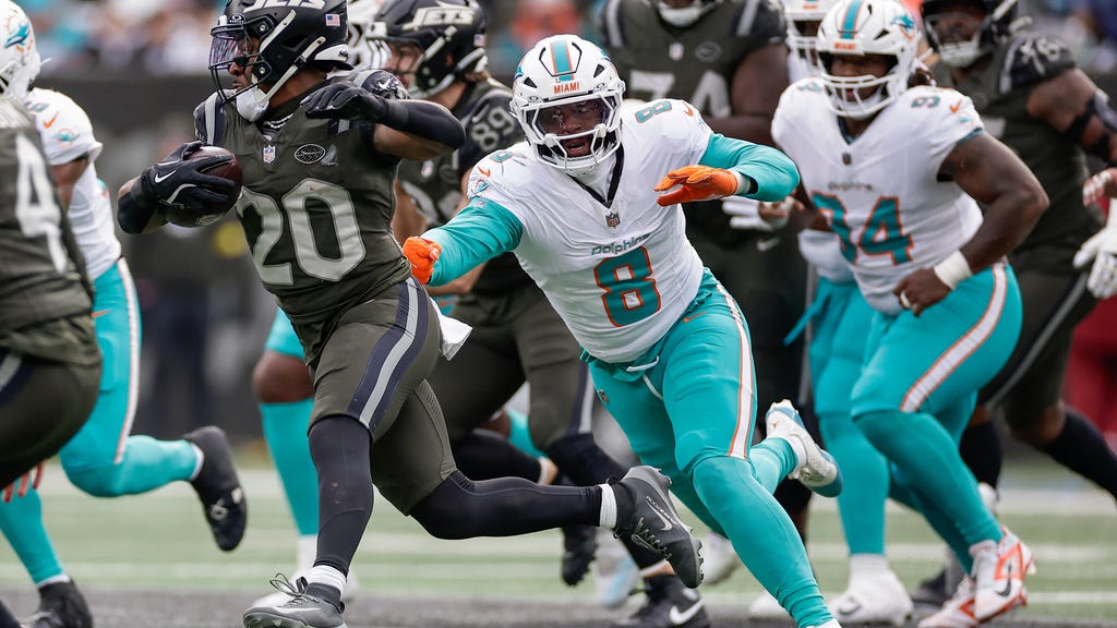 Buffalo Bills seek to muscle up pass rush by signing 10-year-veteran Matthew Judon to practice squad