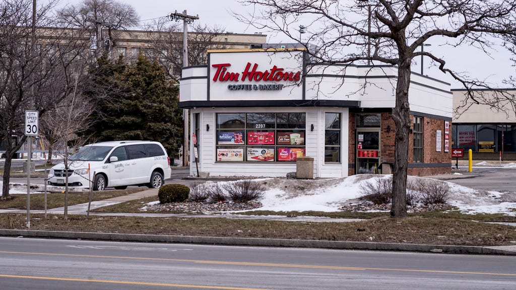 Video shows nearly blind refugee being released by Border Patrol, five days before his death