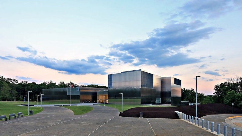 ARMYMUSEUMCOVER