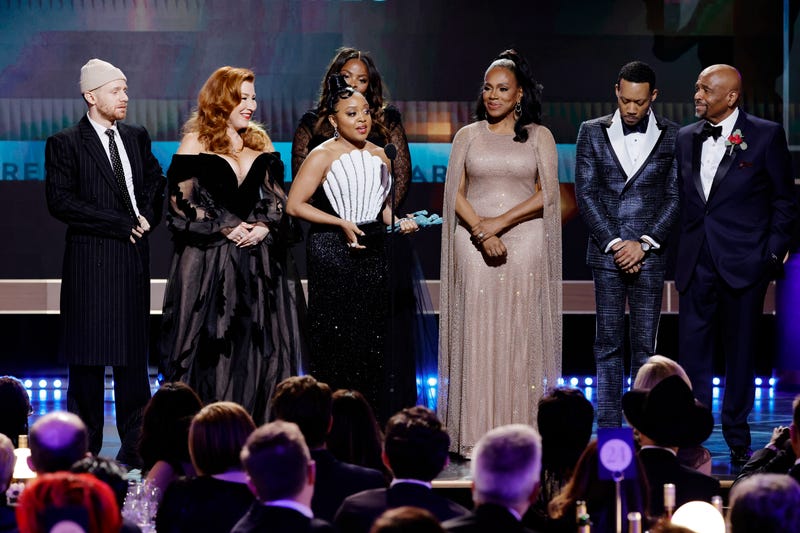 (L-R) Chris Perfetti, Lisa Ann Walter, Quinta Brunson, Janelle James, Sheryl Lee Ralph, Tyler James Williams and William Stanford Davis accept the Outstanding Performance by an Ensemble in a Comedy Series award for “Abbott Elementary" onstage during the 29th Annual Screen Actors Guild Awards at Fairmont Century Plaza on February 26, 2023 in Los Angeles, California.