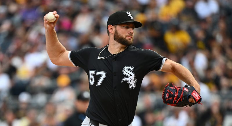 White Sox right-hander Adrian Houser