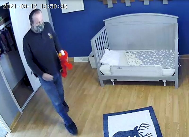 home inspector caught masturbating with Elmo doll