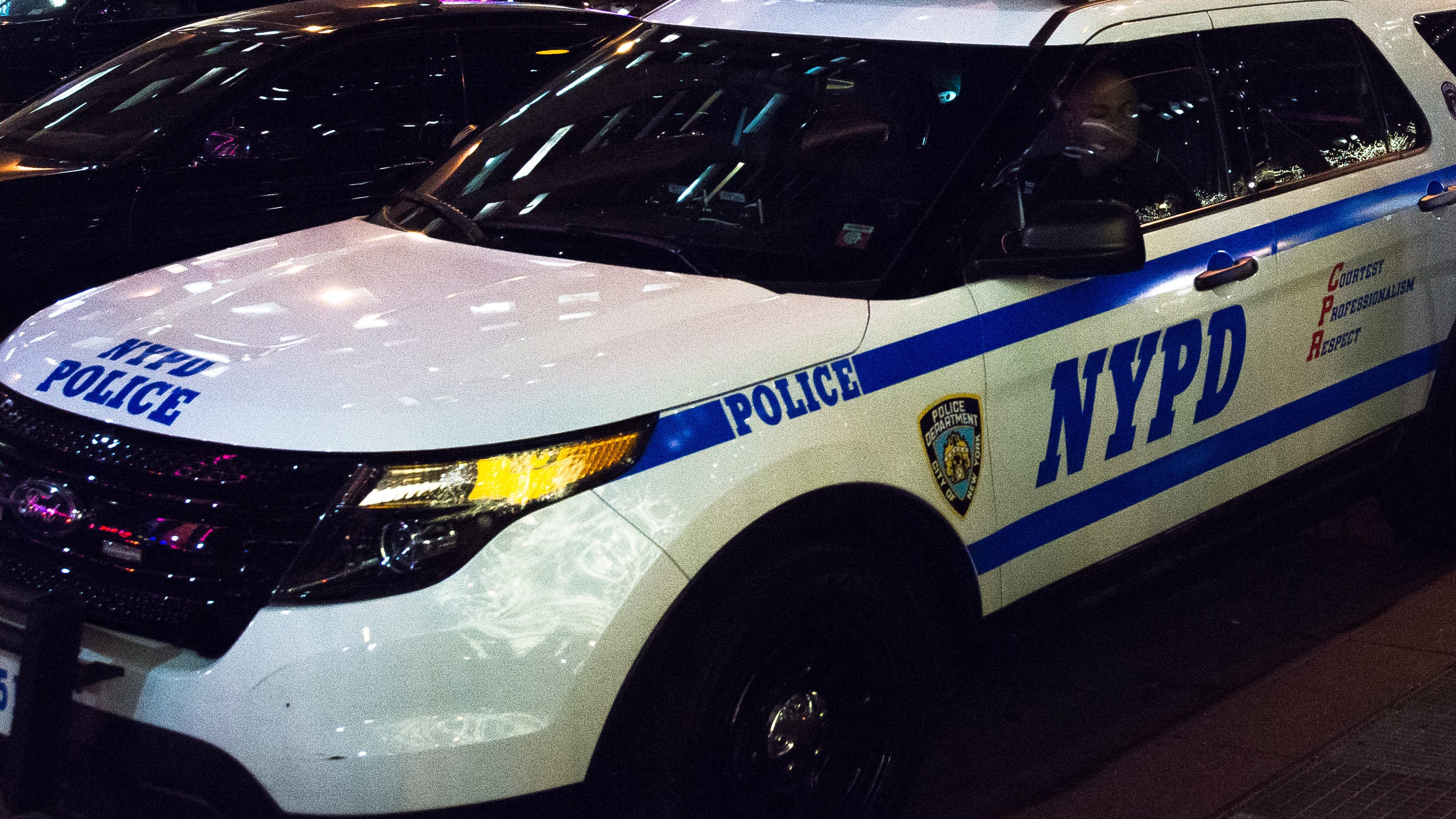 Armed robber fires shot while stealing man's Rolex near 30 Rock