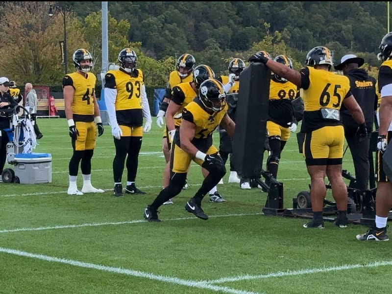 Alex Highsmith at practice