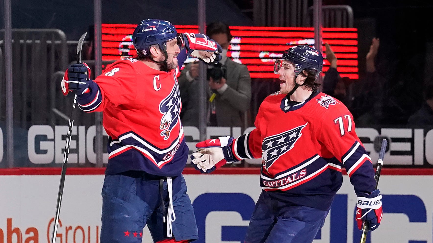 T.J. Oshie, Alex Ovechkin say they want to finish their careers in Washington