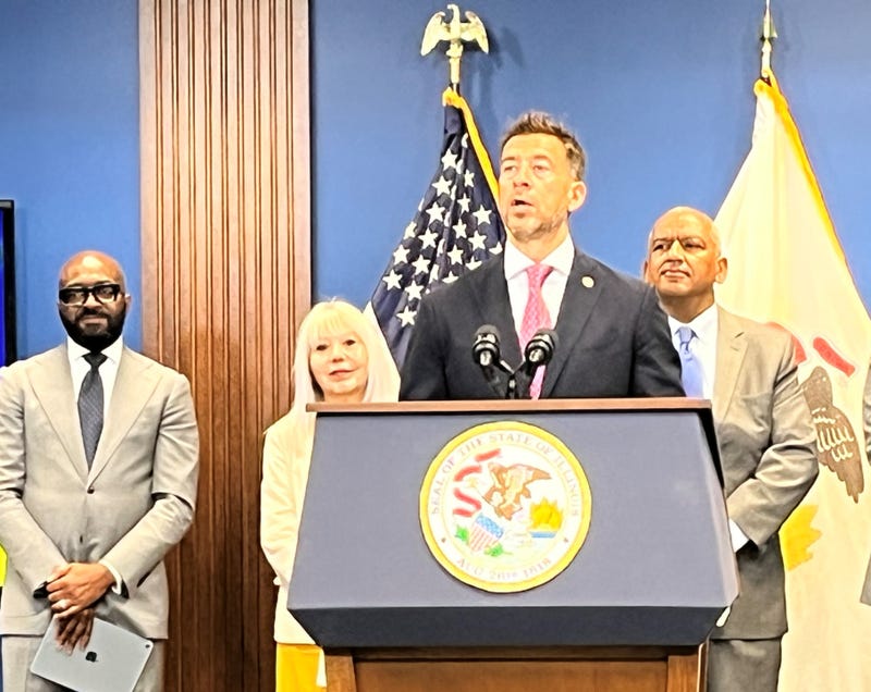 The Illinois secretary of state at podium