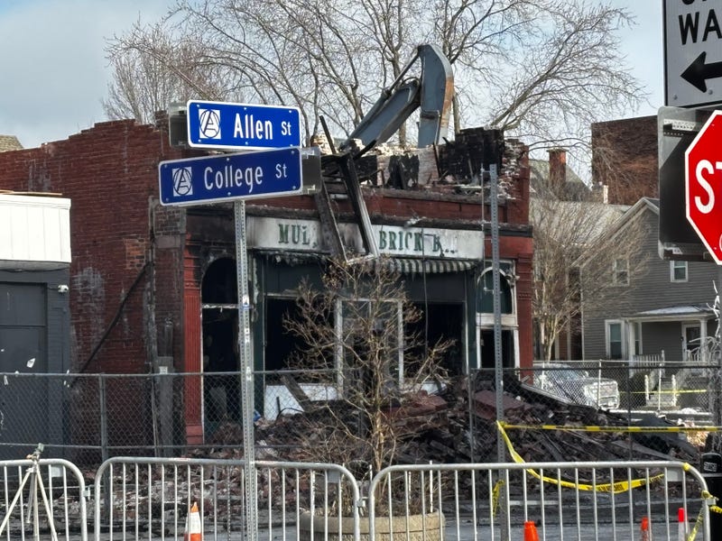 Mulligan's Brick Bar demolition