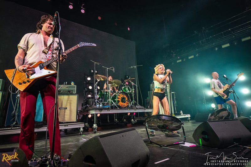 Amyl and the Sniffers - Wamu Theater - Seattle 10.7.25