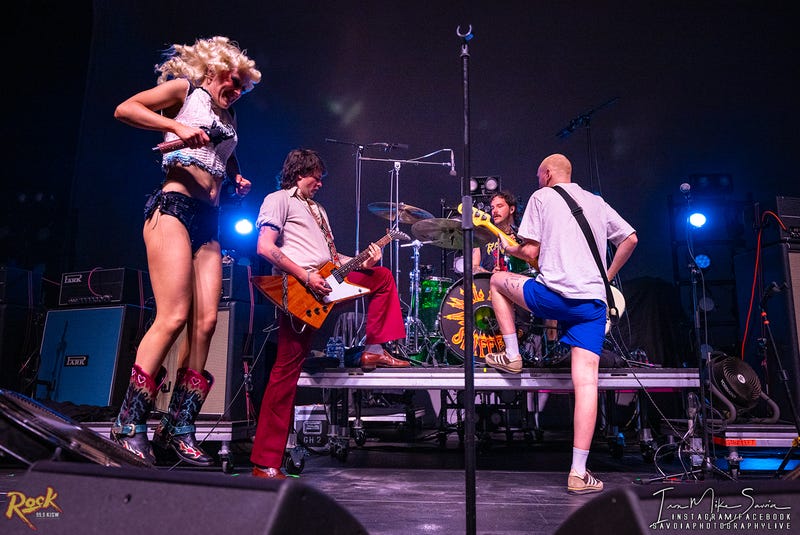 Amyl and the Sniffers - Wamu Theater - Seattle 10.7.25