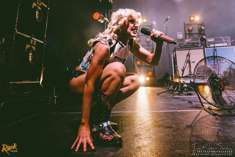 Amyl and the Sniffers - Wamu Theater - Seattle 10.7.25