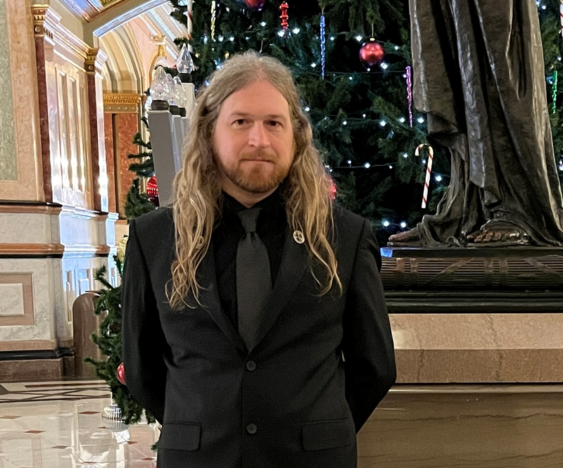 Satanist minister in Statehouse, Springfield