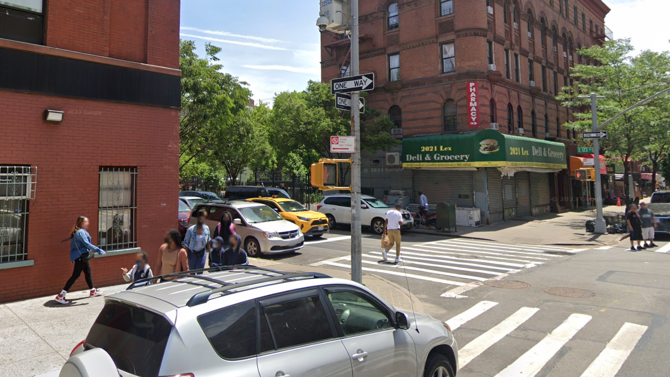 Man, 26, fatally shot in head in Harlem, suspect at-large