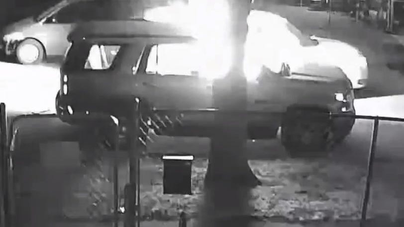 Police searching for tips on alleged arson suspect who lit blazing vehicle fire in Detroit [VIDEO]