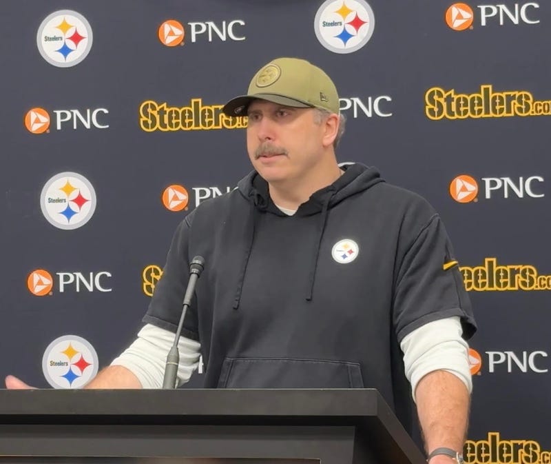 Arthur Smith at a podium