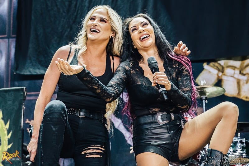 Butcher Babies - White River Amphitheatre - Auburn, WA 8.22.23
